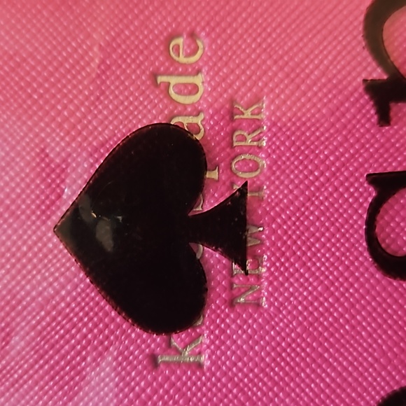 Gifted NIP Kate Spade Dark Pink Wristlet - Picture 8 of 10